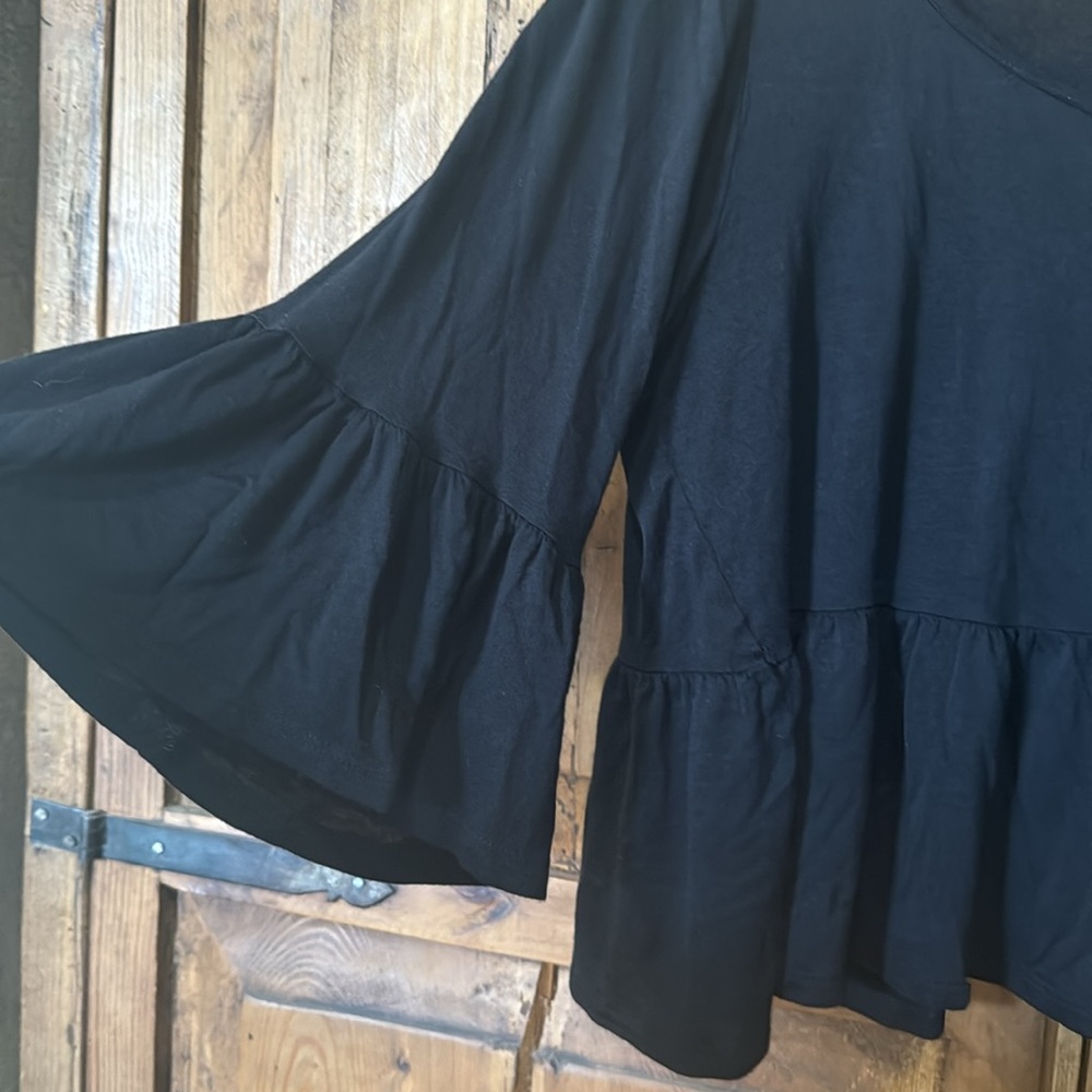 Cute crop peplum tee - Picture 4 of 4